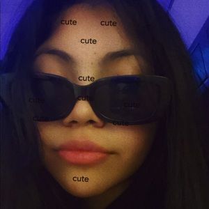 Meet your Posher, Yesenia